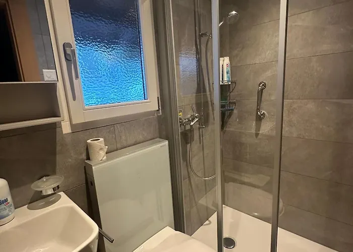 Solaria, 3 Bedrooms In בקתה צווייזימן